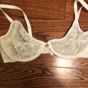 NWOT white DKNY lace bra size 34C